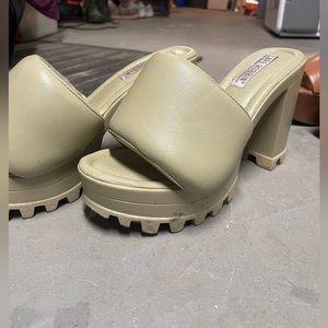 Cape Robbin Puffy Green Heels